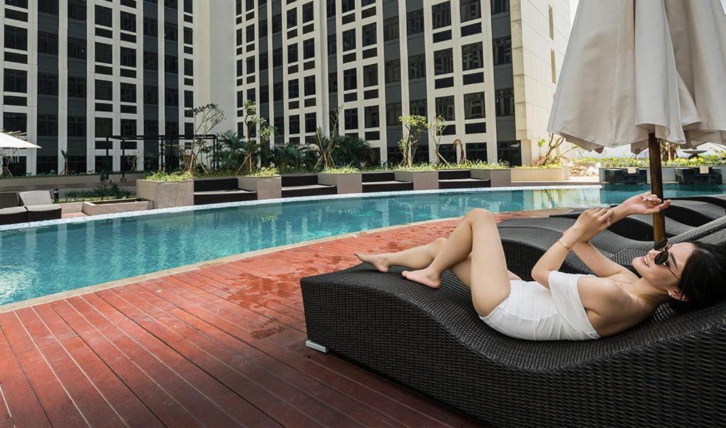 Louis Kienne Cikarang Hotel & Service Apartment เบกาซิ ภายนอก รูปภาพ